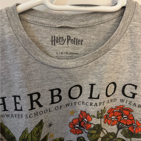 Warner Bros. Gray Herbology Short Sleeve Tee - Picture 2 of 2